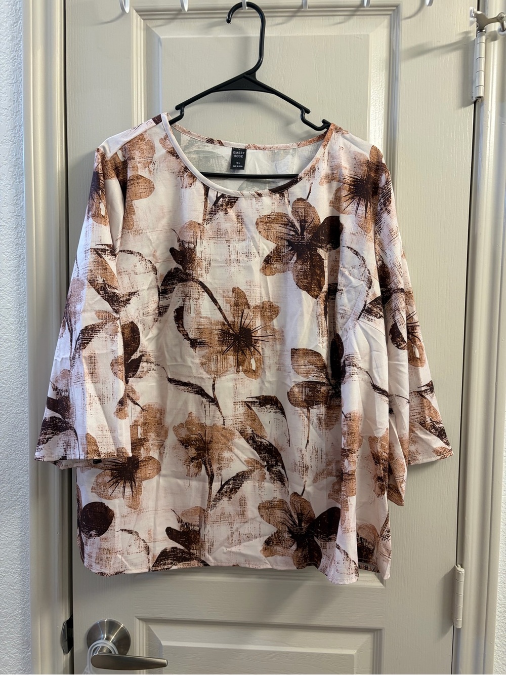 Avenue White Floral Print Tunic with Brown Blooms